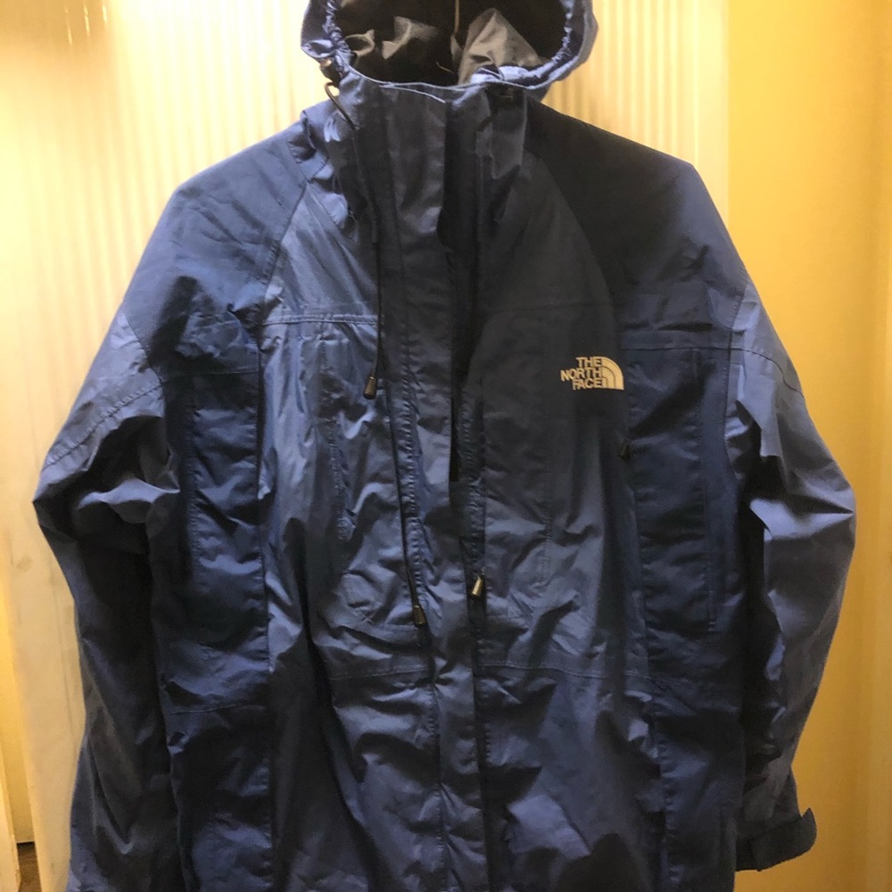 North Face Womens Jacket RN#61661 CA# Blue Size M for man’s size S